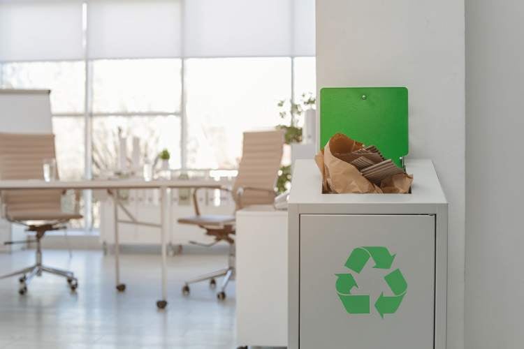 Office recycling 750x500